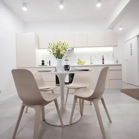 Lenzo Apartment *