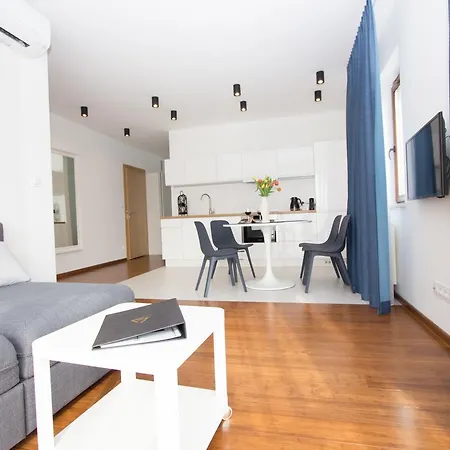 Lenzo Apartment